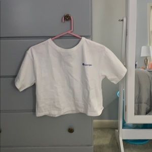 Cropped Champion Shirt